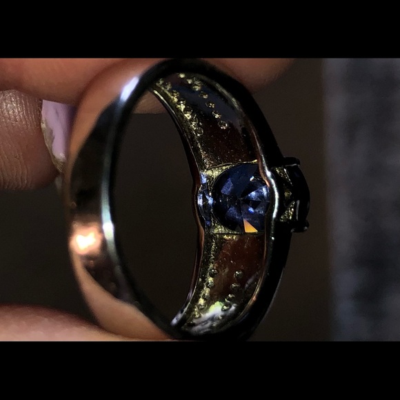 Amethyst stone set in 925 stamped silver ring w/white Cubic Zirconia size 7 - Picture 11 of 11